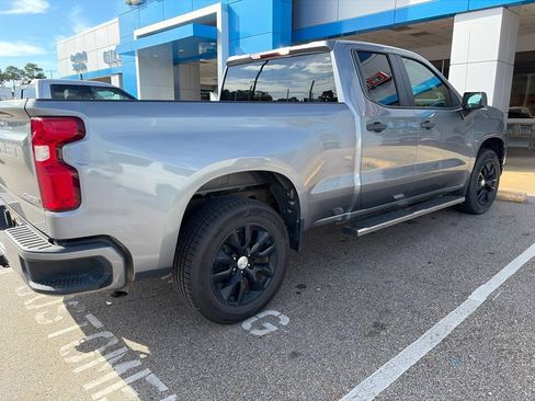 Used 2022 Chevrolet Silverado 1500 Custom RWD image 3