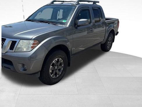 Used 2016 Nissan Frontier PRO-4X w/ Pro-4x Luxury Package AWD/4WD image 3