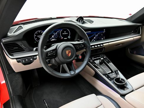 Used 2025 Porsche 911 Carrera image 10