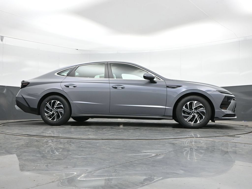 New 2026 Hyundai Sonata Blue FWD image 23