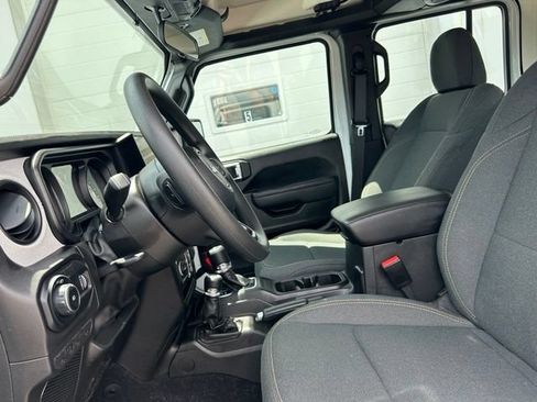 Certified 2025 Jeep Wrangler Unlimited Sport AWD/4WD image 8