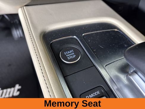 Used 2023 INFINITI QX60 Luxe w/ Performance Audio Package image 16