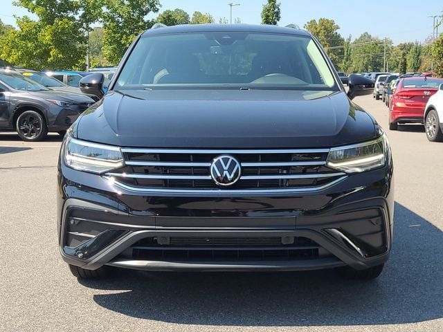 Used 2022 Volkswagen Tiguan SE FWD image 8