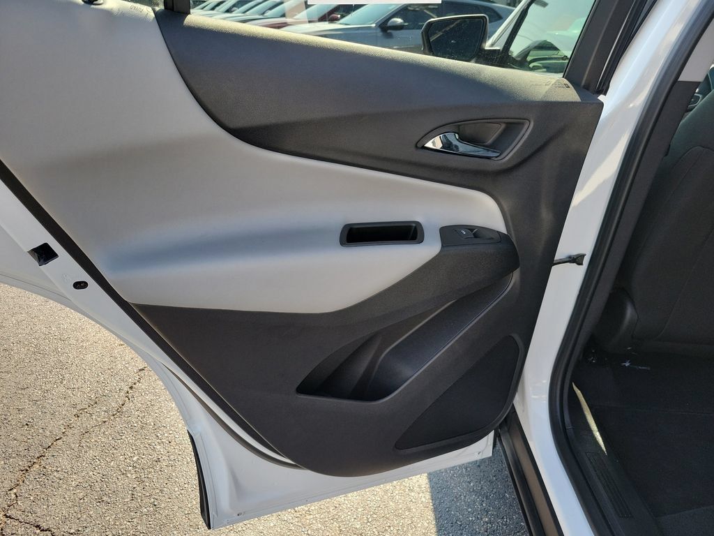 Used 2024 Chevrolet Equinox LT FWD image 18