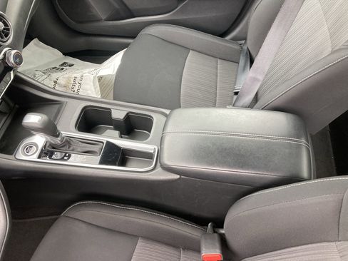 Used 2024 Nissan Sentra SV image 24