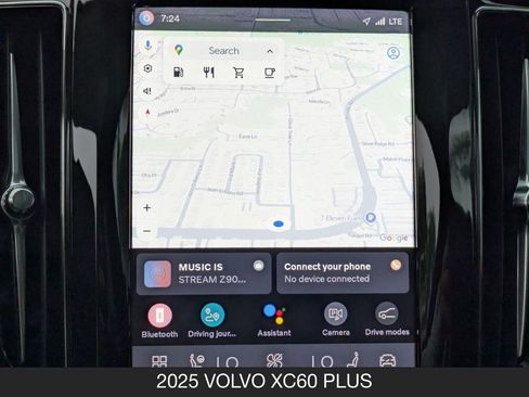 Used 2025 Volvo XC60 B5 Plus AWD/4WD image 17
