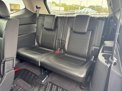 Used 2021 Volkswagen Atlas SE w/ Towing Package image 6