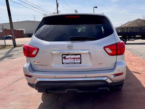 Used 2020 Nissan Pathfinder SV FWD image 5