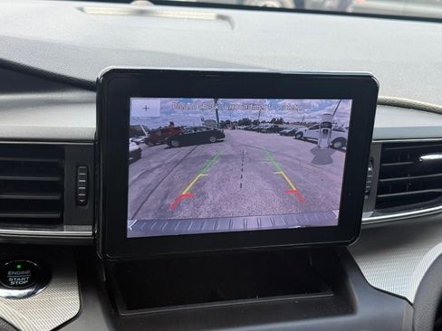 Used 2020 Ford Explorer XLT w/ Equipment Group 202A AWD/4WD image 25