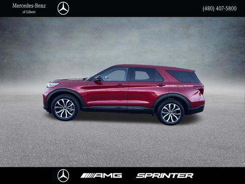 Used 2021 Ford Explorer ST w/ Equipment Group 401A AWD/4WD image 2