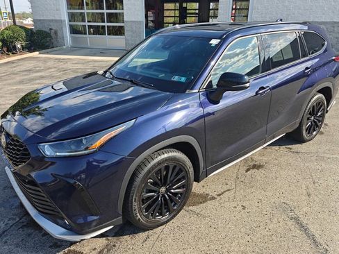 Used 2023 Toyota Highlander XSE AWD/4WD image 10