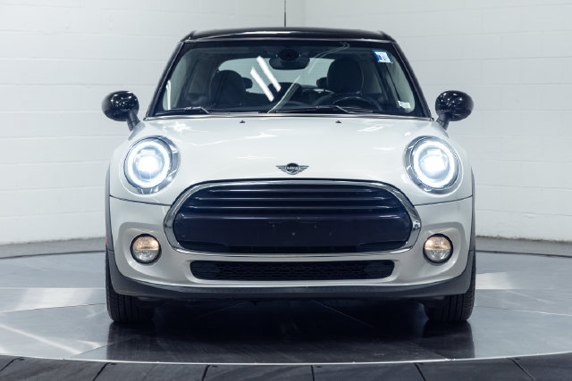 Used 2019 MINI Cooper 4-Door Hardtop w/ Storage Package FWD image 5