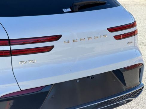 New 2026 Genesis GV70 2.5T Advanced image 4