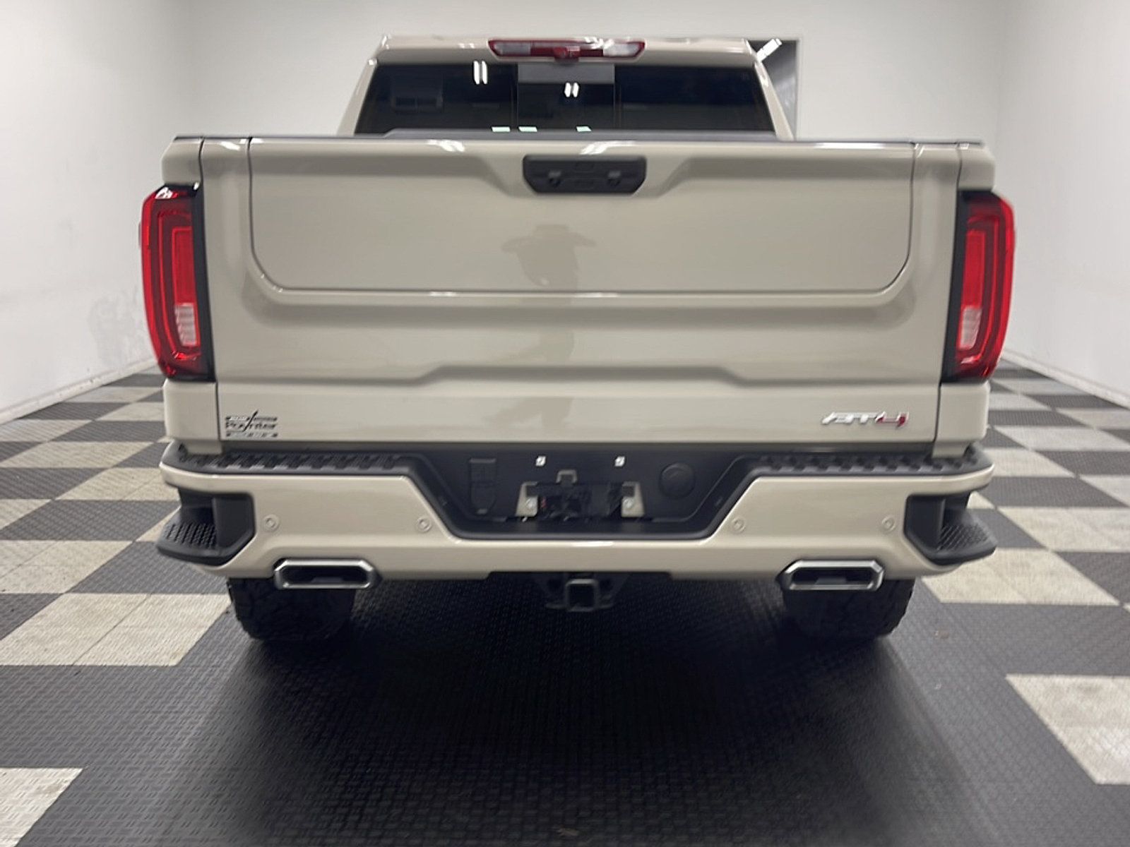 Used 2026 GMC Sierra 1500 AT4 w/ AT4 Premium Package AWD/4WD image 17