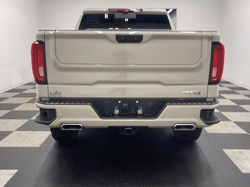 Used 2026 GMC Sierra 1500 AT4 w/ AT4 Premium Package AWD/4WD image 17