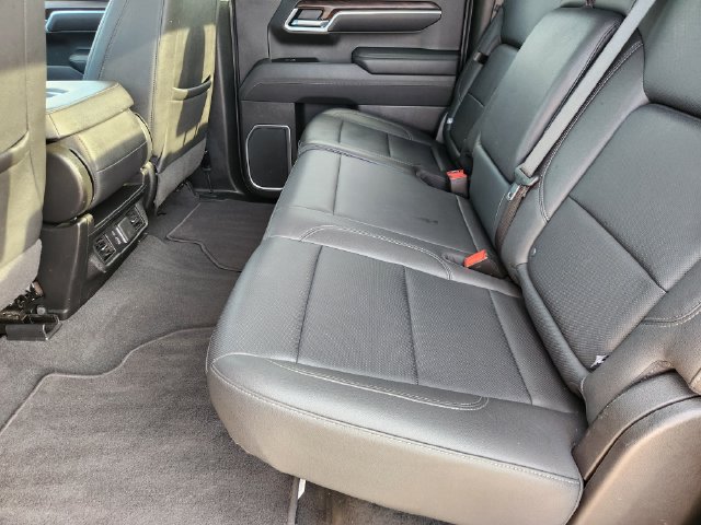 Used 2025 GMC Sierra 1500 SLT RWD image 30