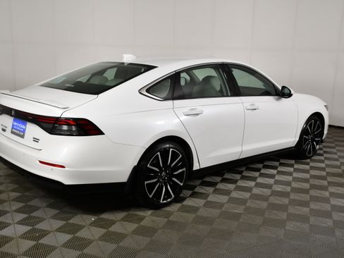 Certified 2023 Honda Accord Touring image 6