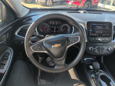 Used 2023 Chevrolet Malibu LT FWD image 15
