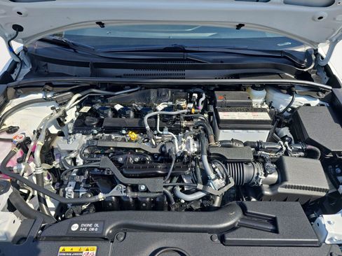 Used 2025 Toyota Corolla SE w/ SE Package FWD image 23