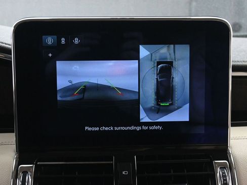 Used 2020 Lincoln Navigator Reserve w/ Cargo Convenience Package image 30