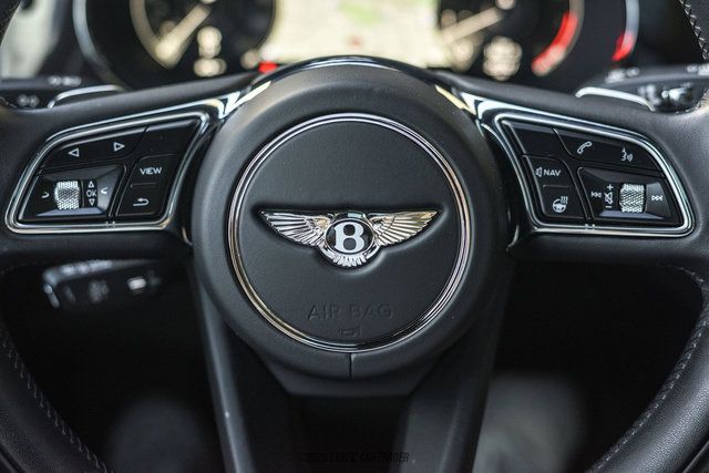 Used 2021 Bentley Bentayga AWD/4WD image 19