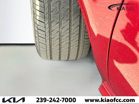 Used 2025 Toyota Camry LE w/ Convenience Package image 41