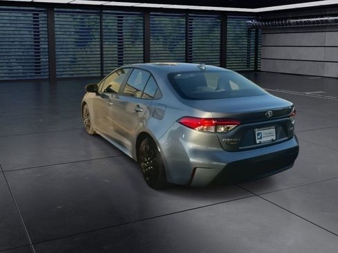 Used 2024 Toyota Corolla LE image 7
