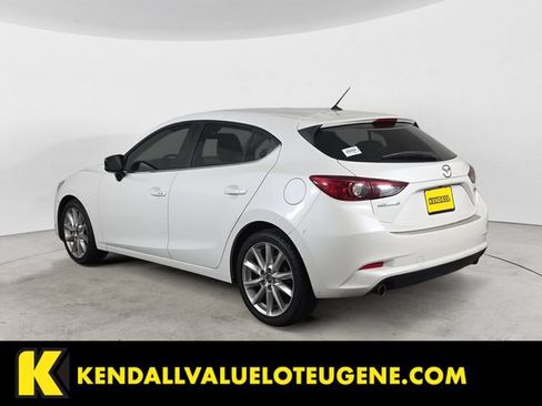 Used 2017 MAZDA MAZDA3 Touring FWD image 7