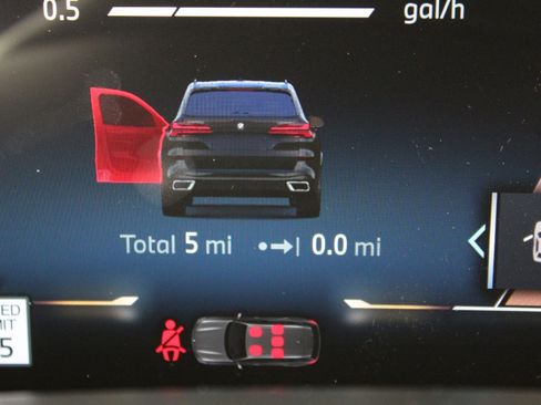 Used 2026 BMW X5 xDrive40i w/ M Sport Package image 19