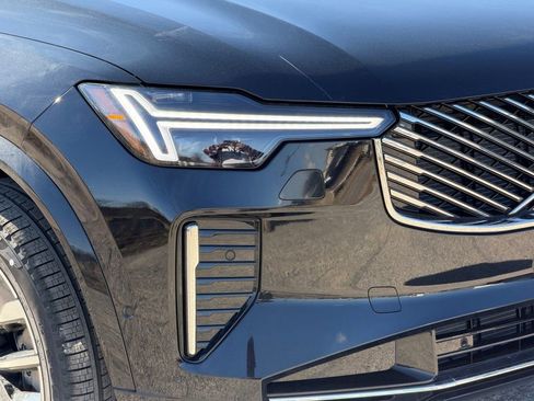 New 2026 Volvo XC90 B6 Plus w/ Protection Package Premier AWD/4WD image 3