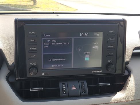 Used 2022 Toyota RAV4 XLE Premium image 25