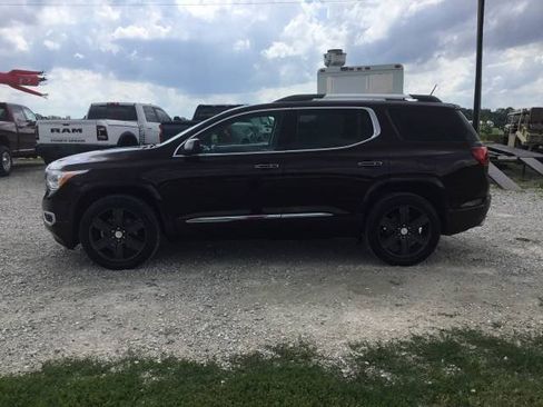 Used 2017 GMC Acadia Denali w/ Technology Package FWD image 6