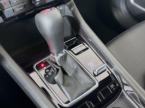 New 2026 Jeep Compass Latitude image 16