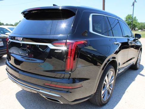 Used 2020 Cadillac XT6 Premium Luxury FWD image 3