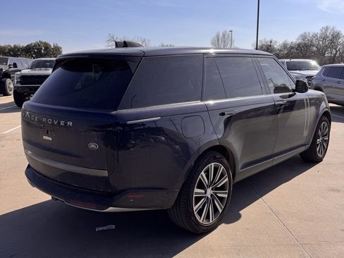 Used 2023 Land Rover Range Rover Long Wheelbase SE image 8
