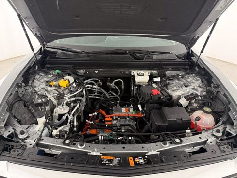 Used 2025 Cadillac Lyriq Luxury RWD image 6