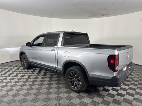 Used 2023 Honda Ridgeline Sport image 6