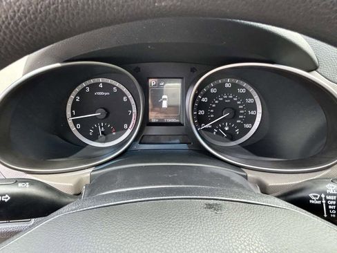 Used 2017 Hyundai Santa Fe SE FWD image 21