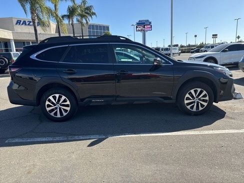 Used 2024 Subaru Outback Premium image 4