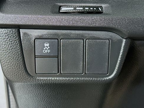 Used 2025 Honda CR-V LX image 17