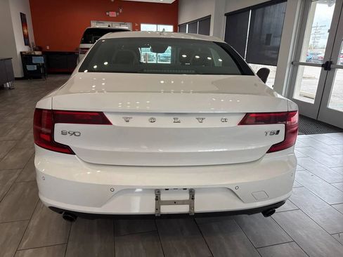 Used 2018 Volvo S90 T5 Momentum w/ Convenience Package AWD/4WD image 7