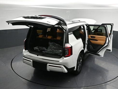 New 2026 Nissan Armada SL w/ Captain's Chari Seat Package AWD/4WD image 36