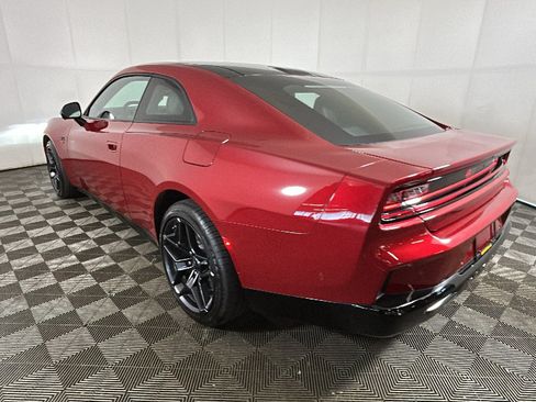 Used 2024 Dodge Charger Daytona R/T w/ Plus Group AWD/4WD image 4