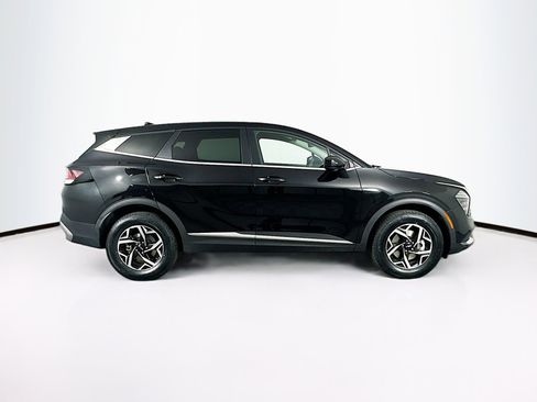 Used 2025 Kia Sportage LX image 10