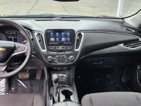 Used 2022 Chevrolet Malibu LT FWD image 13