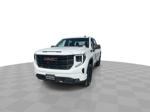New 2026 GMC Sierra 1500 Elevation image 3