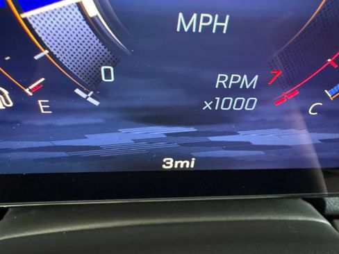 New 2026 Chevrolet Traverse LT w/ Midnight/Sport Edition FWD image 33