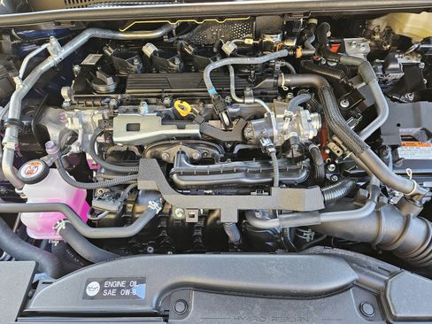 Used 2026 Toyota Prius XLE FWD image 28