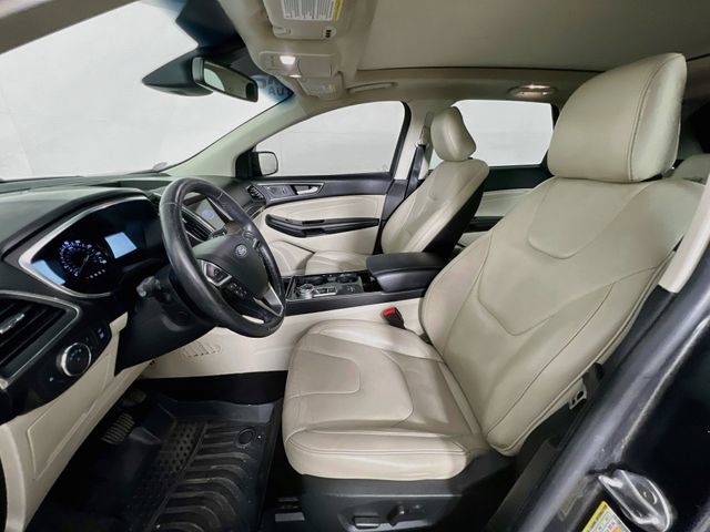Used 2020 Ford Edge Titanium FWD image 9