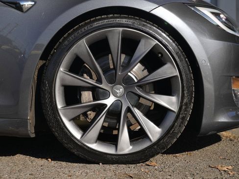 Used 2021 Tesla Model S Long Range Plus image 12